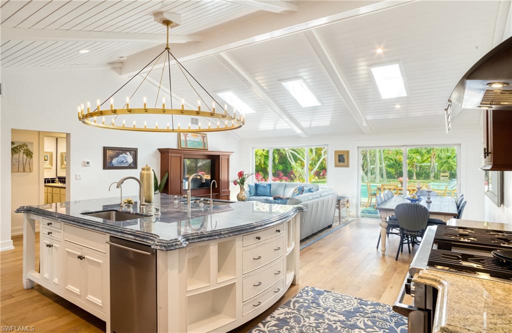 6176 Henderson RD Sanibel FL 33957