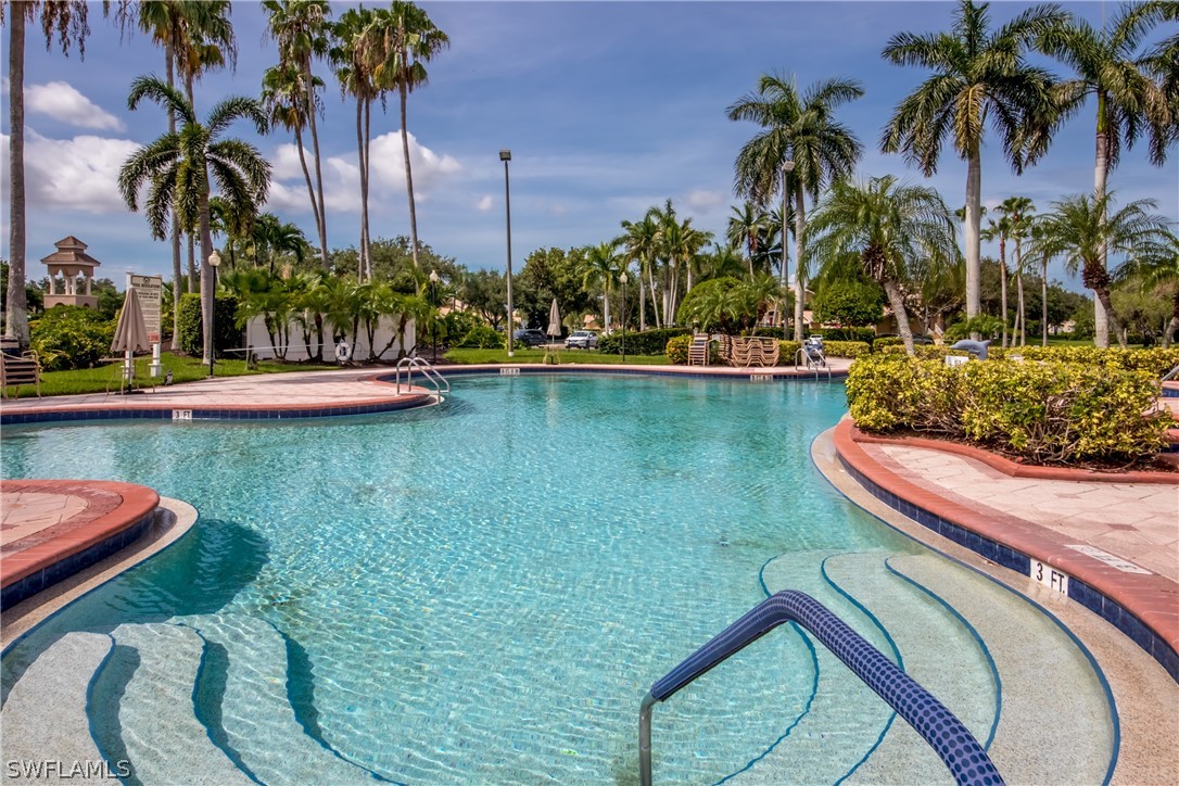 9321 Alamander CT 206 Fort Myers FL 33919