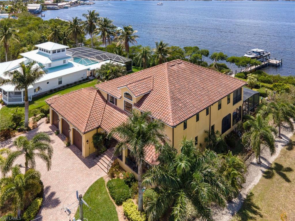 12221 Shoreview DR Matlacha FL 33993